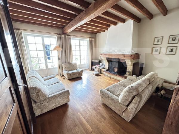 Charmante maison de ville 210m²  avec dépendance et grand jardin Brinon-sur-Armançon