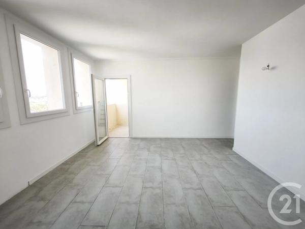 Appartement à vendre  4 pièces - 65,42 m 2   MARIGNANE  - 13