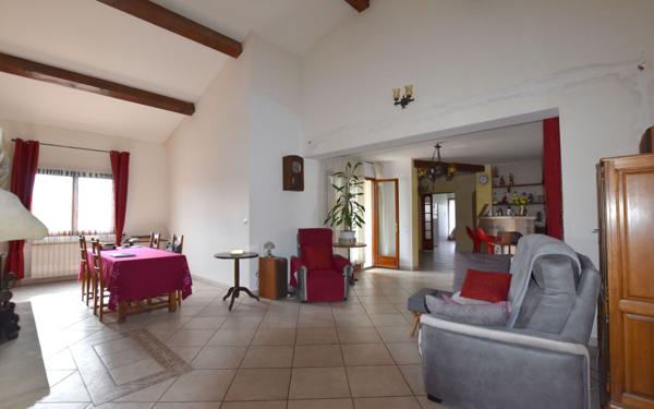 Maison à vendre    4 pièces •  Castries