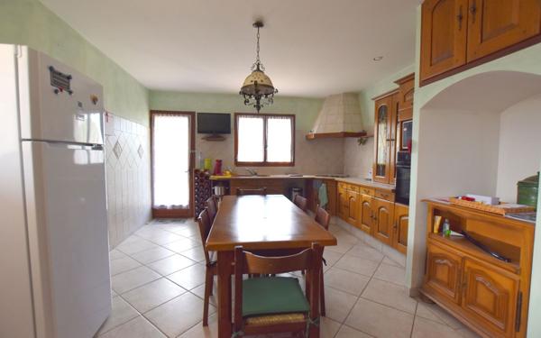 Maison à vendre    4 pièces •  Castries