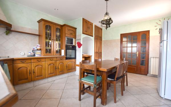 Maison à vendre    4 pièces •  Castries