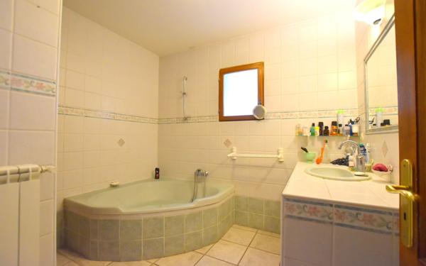 Maison à vendre    4 pièces •  Castries