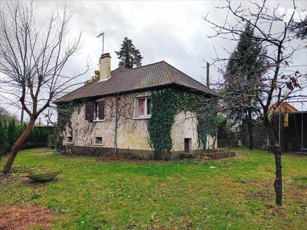 PARIGNE L'EVEQUE , pavillon de 1970 sur sous-sol total à remettre au goût du jour.