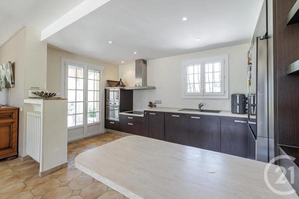 Maison à vendre  5 pièces - 217 m 2   CONTES  - 06