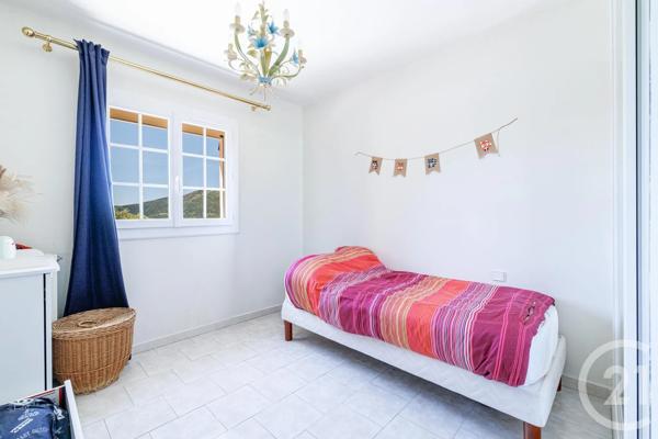 Maison à vendre  5 pièces - 217 m 2   CONTES  - 06