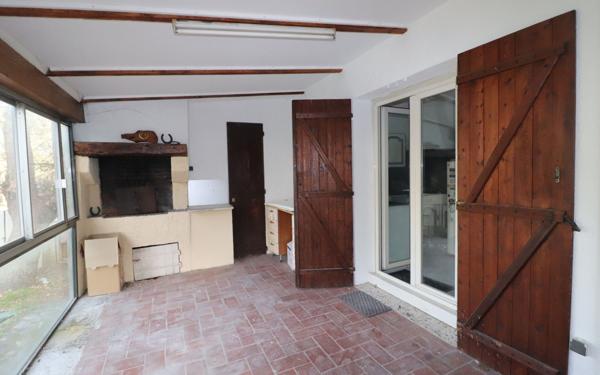 Maison à vendre    5 pièces • 168 m2 Aubagne