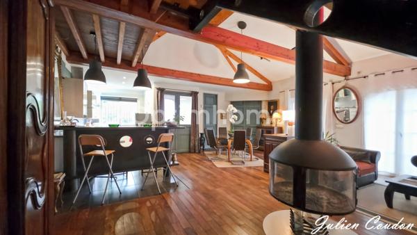 VILLA D'ARCHITECTE D'EXCEPTION – 265 m² – PISCINE – VUE PANORAMIQUE – CHANTERANNE