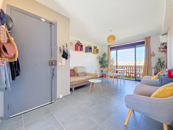 Appartement
         3 pièces
        - 63 m² 274 000 € *