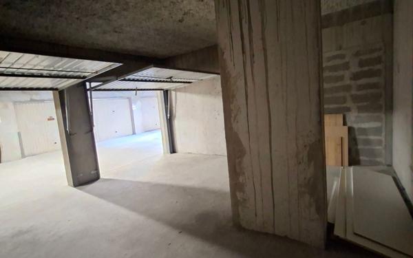 Stationnement à louer