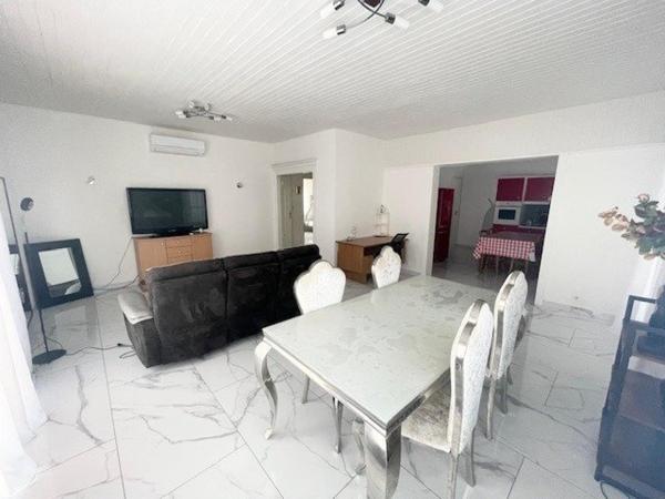 Maison  très bien située