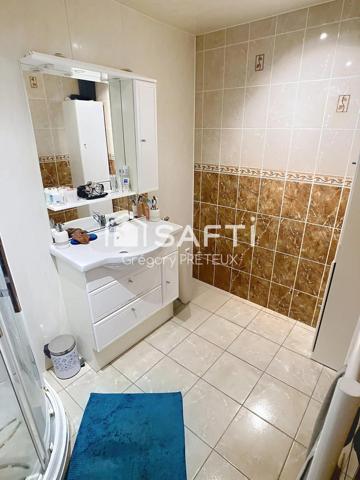 MAISON S/S SOL 3 CHAMBRES TERRAIN 780M² PROCHE CENTRE VILLE