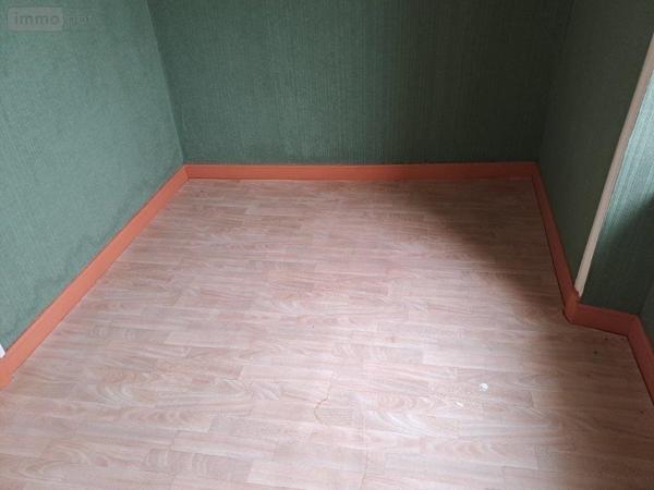 Immeuble à vendre à Saint-Georges dans le Cantal (15100), ref : 044/1095