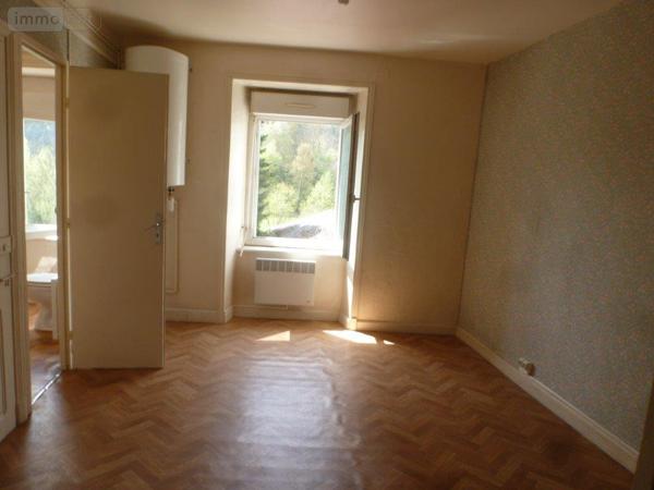 Immeuble à vendre à Saint-Georges dans le Cantal (15100), ref : 044/1095