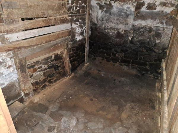 Immeuble à vendre à Saint-Georges dans le Cantal (15100), ref : 044/1095