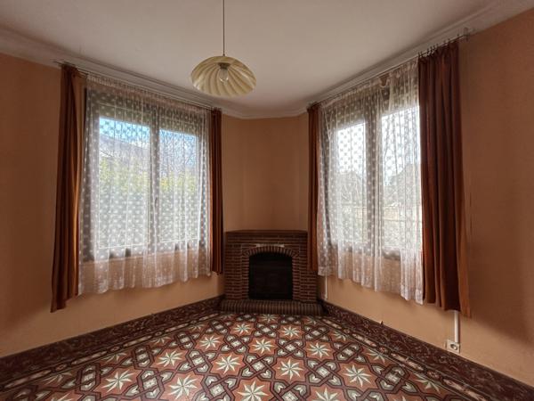 Bram, quartier résidentiel, maison de charme ancienne avec jardin et garage Bram (11150)