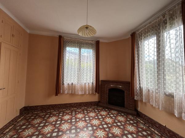 Bram, quartier résidentiel, maison de charme ancienne avec jardin et garage Bram (11150)