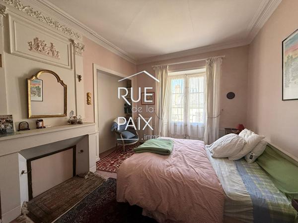 86200 LOUDUN Maison Loudun 8 pièce(s) 225 m2