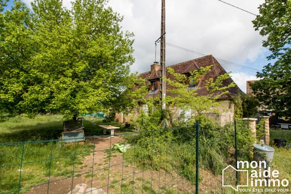 Ensemble de deux maisons sur vaste terrain