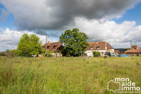 Ensemble de deux maisons sur vaste terrain