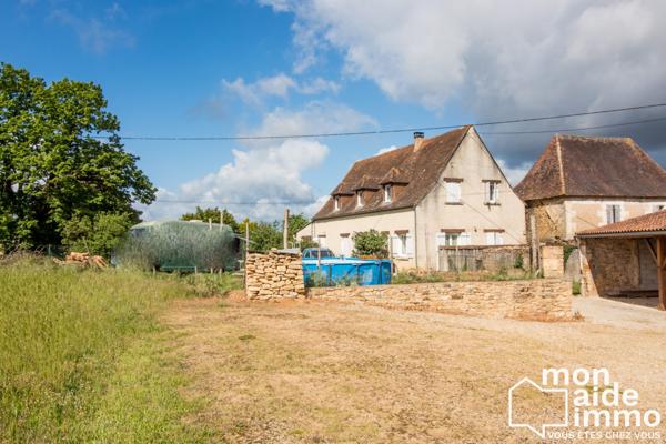 Ensemble de deux maisons sur vaste terrain