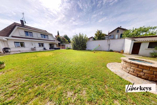 Maison familiale 210m² + garage double, annexes et sous-sol 110m²