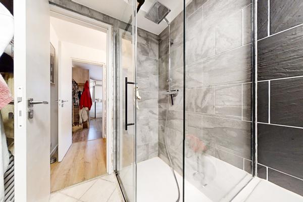 T2 54 m² – Terrasse de 34 m² - Parking - Piscine - Calme absolu sans vis-à-vis 