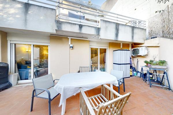 T2 54 m² – Terrasse de 34 m² - Parking - Piscine - Calme absolu sans vis-à-vis 