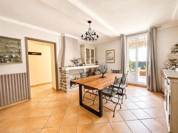 Appartement de caractère de 174 m2 avec terrasse de 55 m2 - Centre-ville Hyères