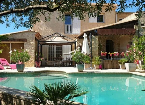 Maison à vendre    8 pièces • 345 m2 Le Pontet