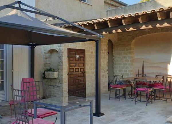 Maison à vendre    8 pièces • 345 m2 Le Pontet