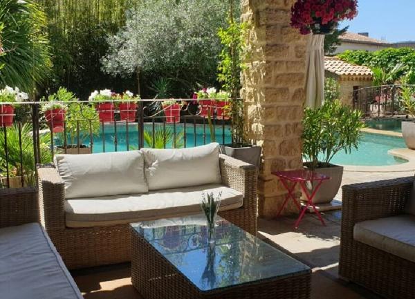 Maison à vendre    8 pièces • 345 m2 Le Pontet