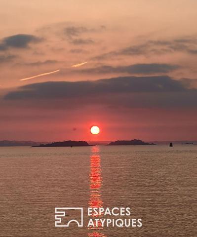 Face à la mer, une adresse singulière aux multiples possibilités