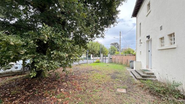 A LOUER APPARTEMENT T2 MEUBLE AVEC JARDIN - PESSAC CENTRE , Pessac