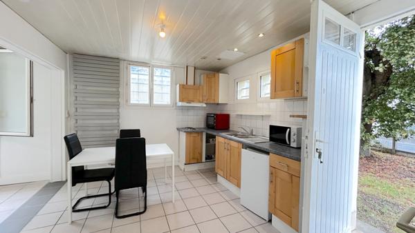 A LOUER APPARTEMENT T2 MEUBLE AVEC JARDIN - PESSAC CENTRE , Pessac