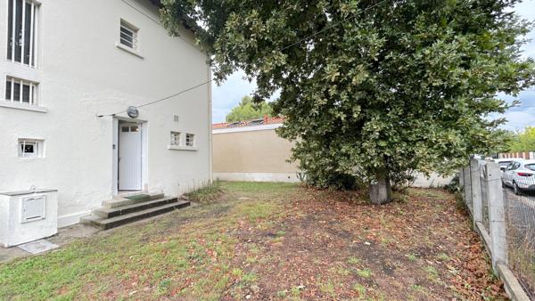 A LOUER APPARTEMENT T2 MEUBLE AVEC JARDIN - PESSAC CENTRE , Pessac