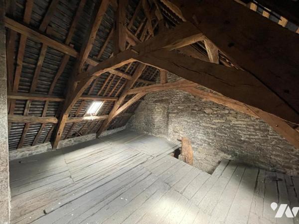 DINAN Centre - Immeuble de rapport à rénover en partie 