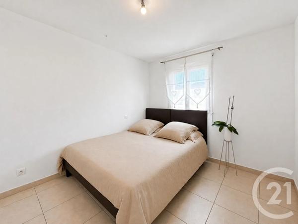 Appartement T3 à vendre  3 pièces - 69,29 m 2   CALVI  - 202