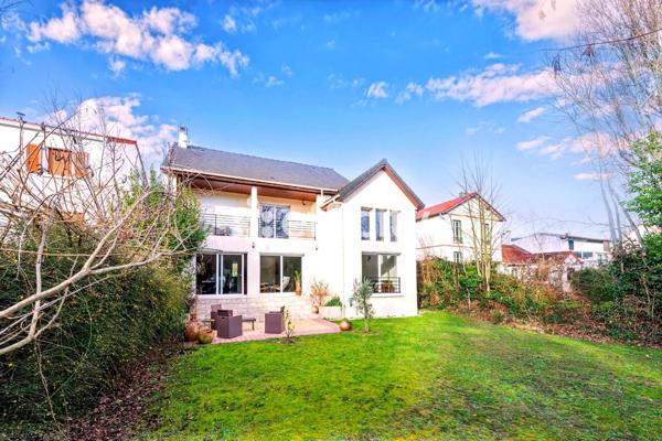 Maison 6 pièces - 173 m² Exclusivité efficity