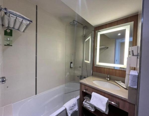 INVESTISSEMENT LOCATIF  ROISSY EN FRANCE  Résidence Affaires City Résidence Paris CDG Airport  6,77 % de rentabilité