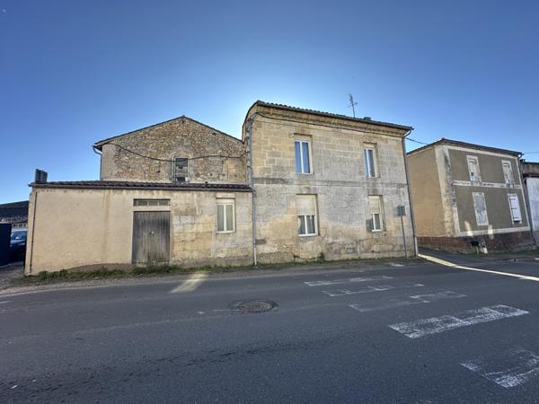 ENSEMBLE IMMOBILIER À PRIGNAC-ET-MARCAMPS Prignac-et-Marcamps (33710)