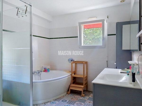 SAINT-BRIEUC - Grande maison familiale prête à vivre, avec vie au rez-de-chaussée
