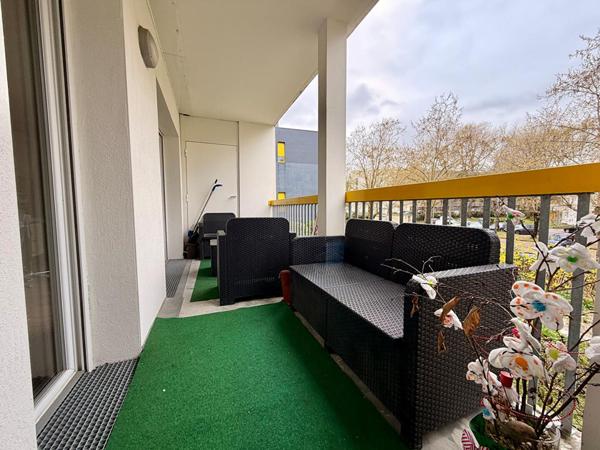 Beaujoire -  Au coeur d'une copropriété récente, appartement T2 s'ouvrant sur une grande terrasse. Parking en sous sol.