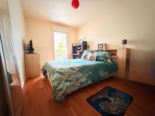 Beaujoire -  Au coeur d'une copropriété récente, appartement T2 s'ouvrant sur une grande terrasse. Parking en sous sol.