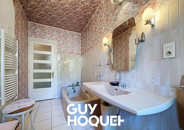 Bien mixte avec rentabilité immédiate et fort potentiel d'aménagement - 71960 La Roche Vineuse