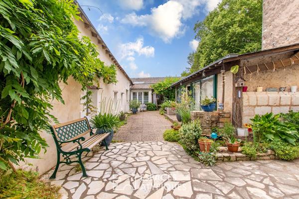 Maison intimiste en centre ville aux volumes généreux