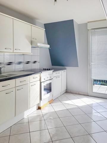 Dernier étage avec ascenseur : beau 4P de 85m2