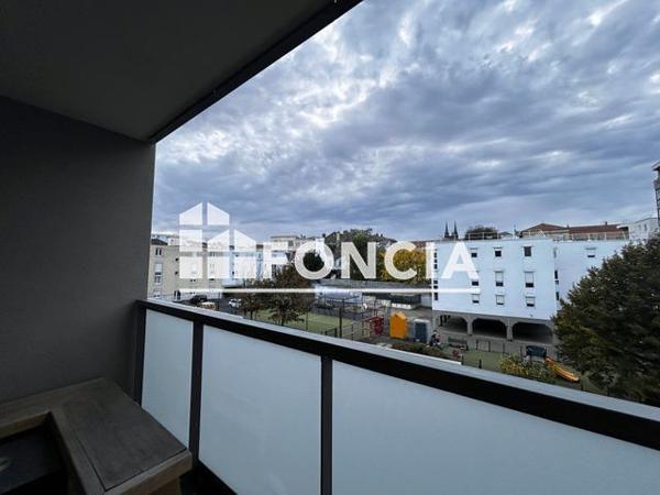 Location Appartement 2 pièces 40 m² - 20 BIS AVENUE D'ITALIE Clermont-ferrand 63000