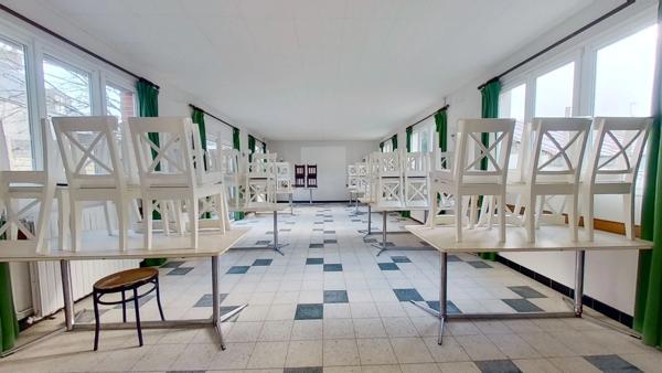 Dpt Orne (61), à vendre CARROUGES Grande maison de charme sur ancien Bar Restaurant en Normandie