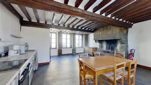 Dpt Orne (61), à vendre CARROUGES Grande maison de charme sur ancien Bar Restaurant en Normandie