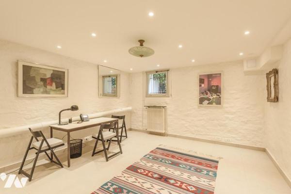 QUARTIER SAINT JAMES - SUPERBE HOTEL PARTICULIER DE 10 PIECES